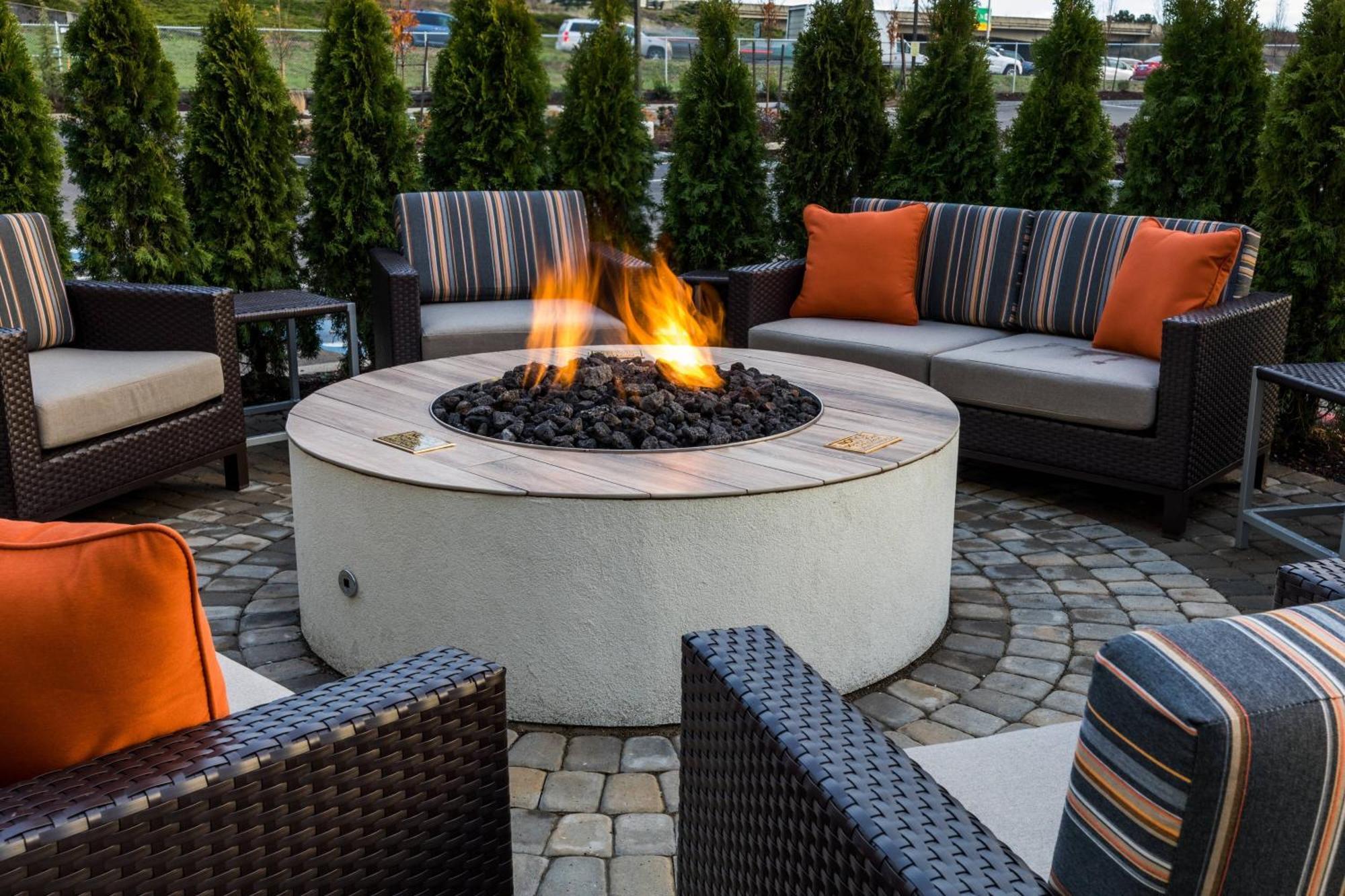Towneplace Suites By Marriott Portland Beaverton Exterior photo