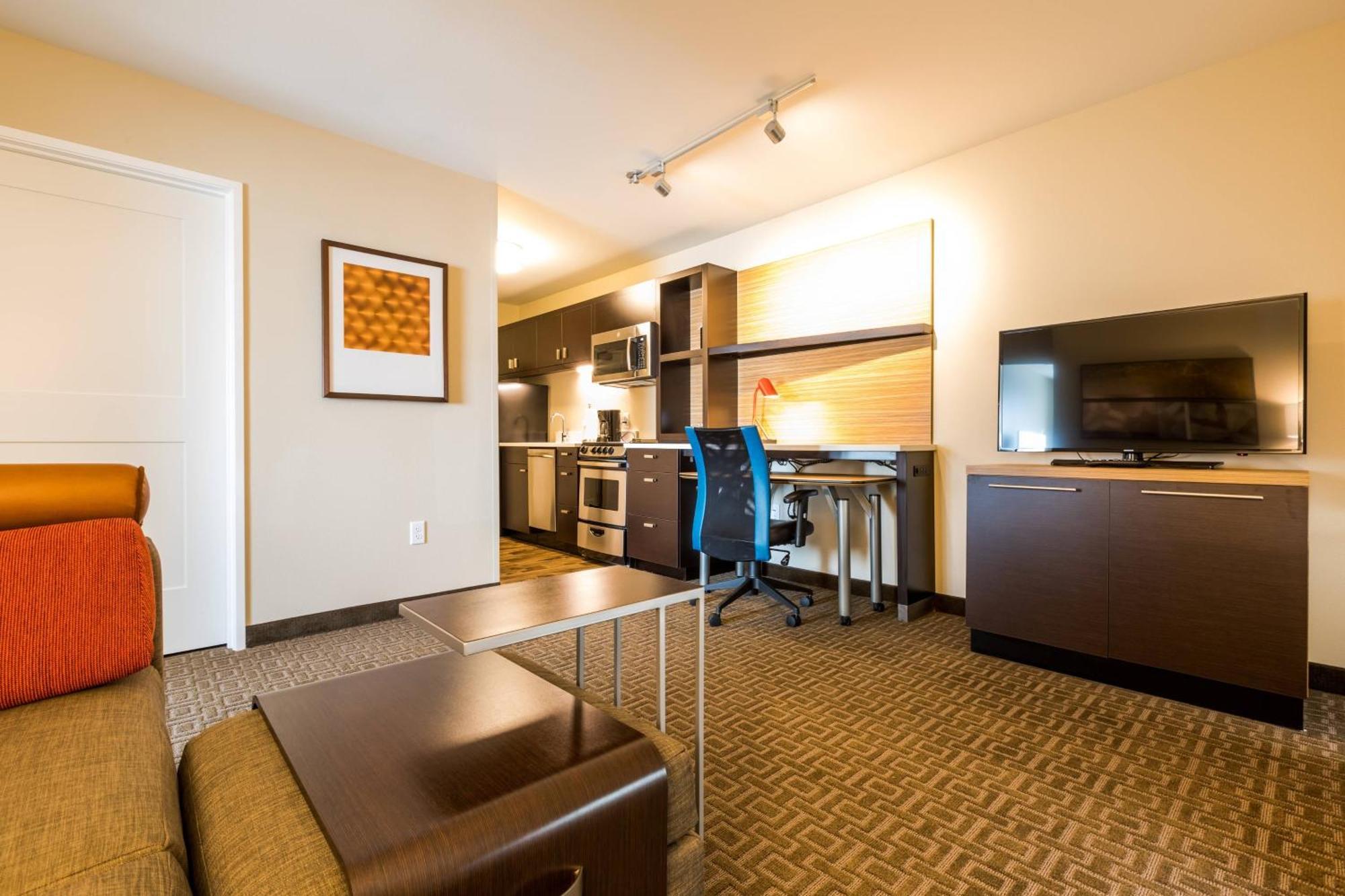 Towneplace Suites By Marriott Portland Beaverton Exterior photo