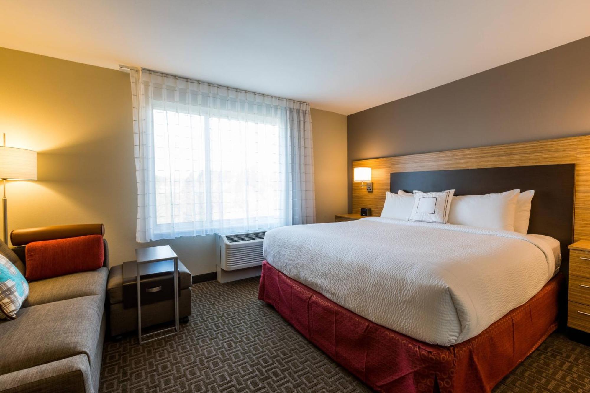Towneplace Suites By Marriott Portland Beaverton Exterior photo