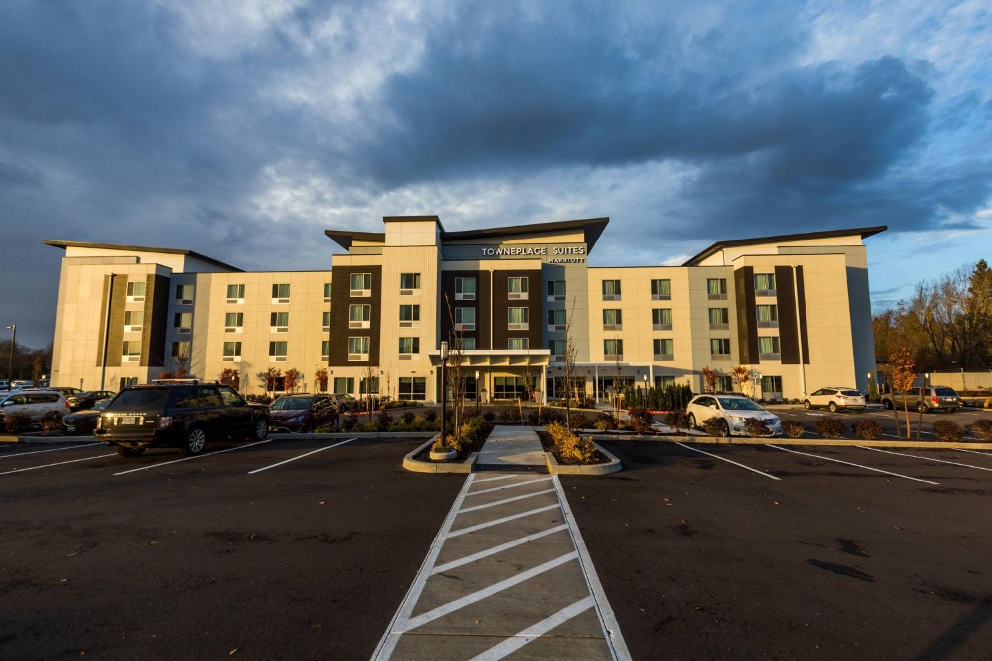 Towneplace Suites By Marriott Portland Beaverton Exterior photo