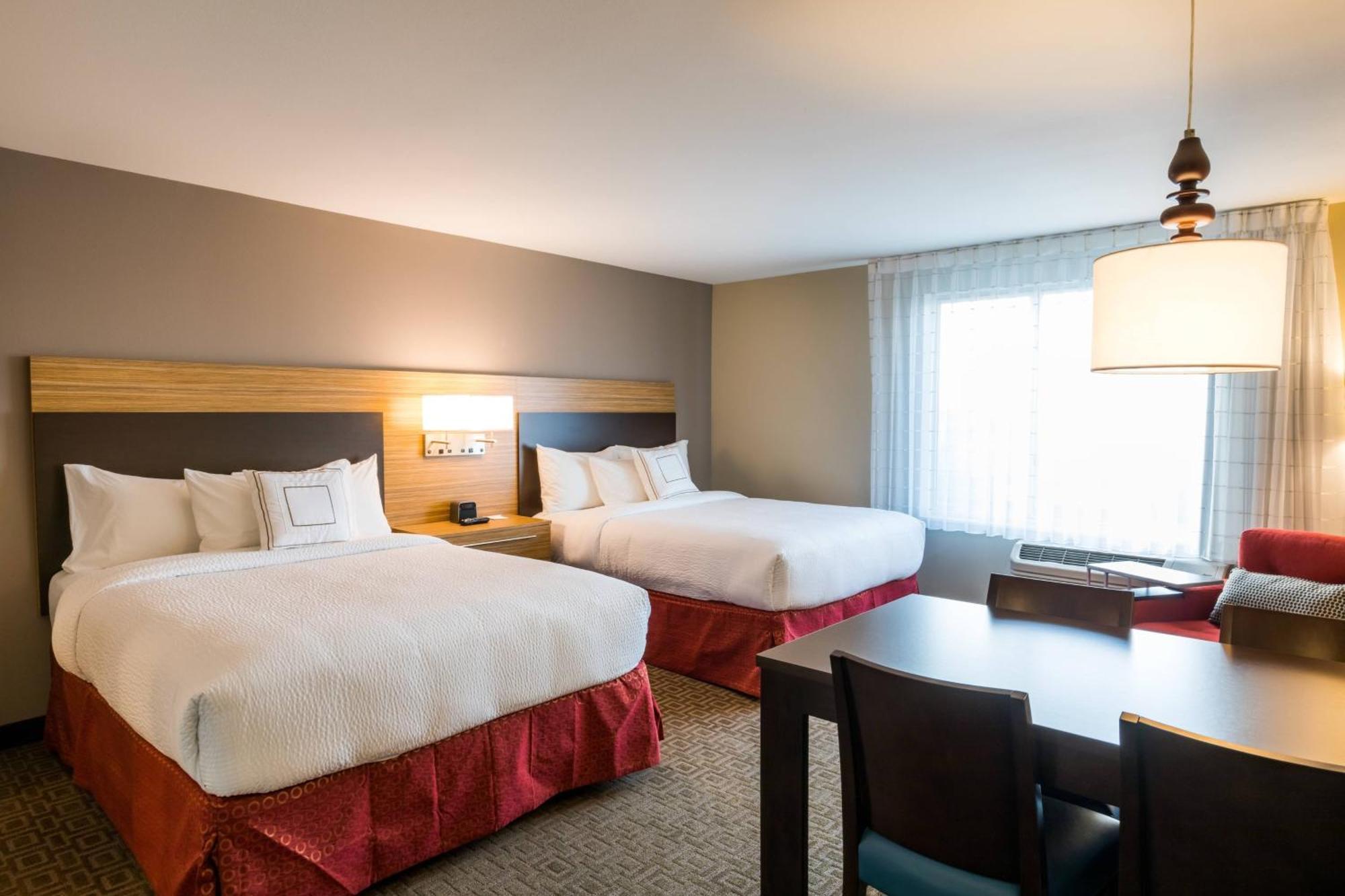 Towneplace Suites By Marriott Portland Beaverton Exterior photo