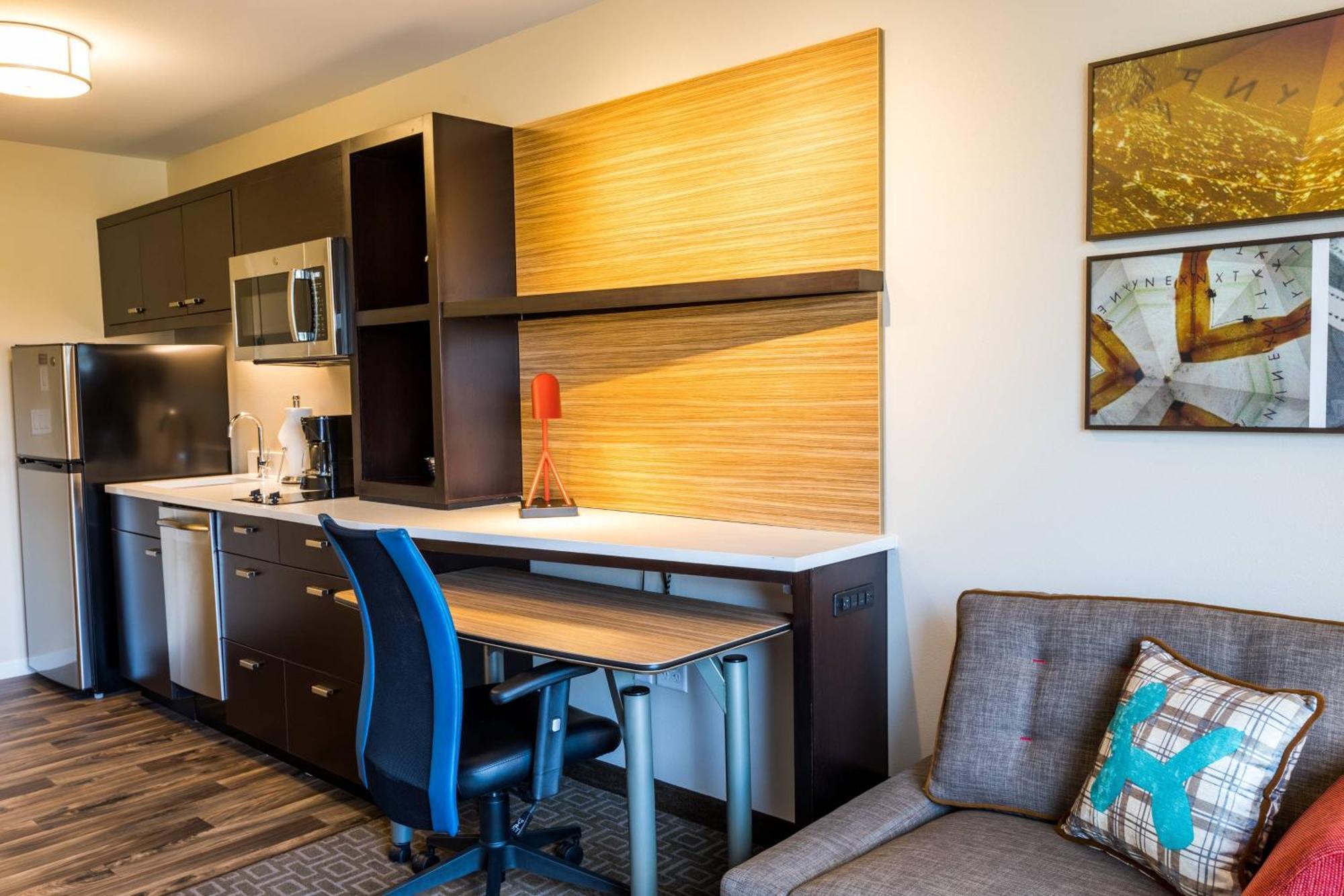 Towneplace Suites By Marriott Portland Beaverton Exterior photo