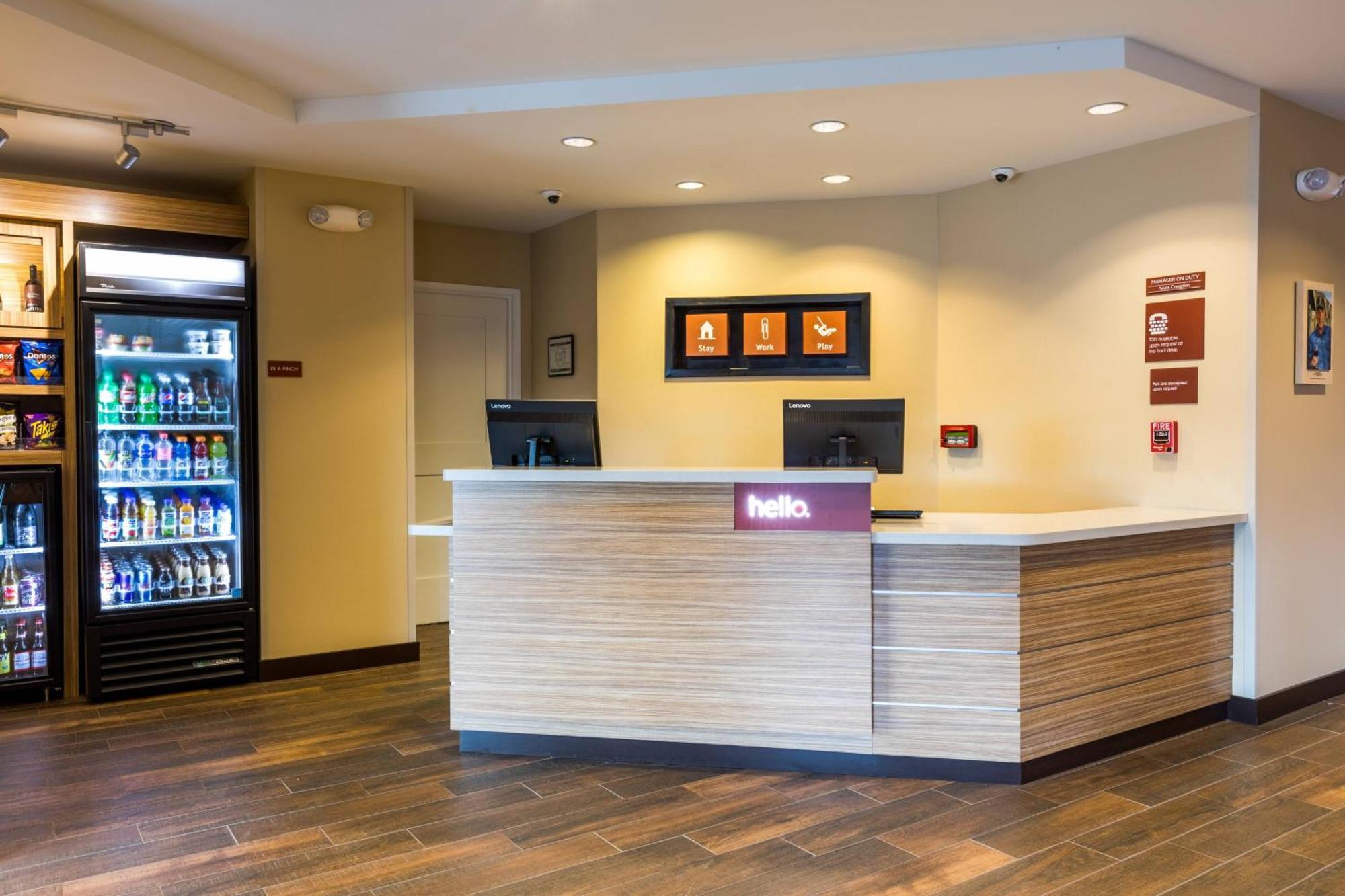 Towneplace Suites By Marriott Portland Beaverton Exterior photo