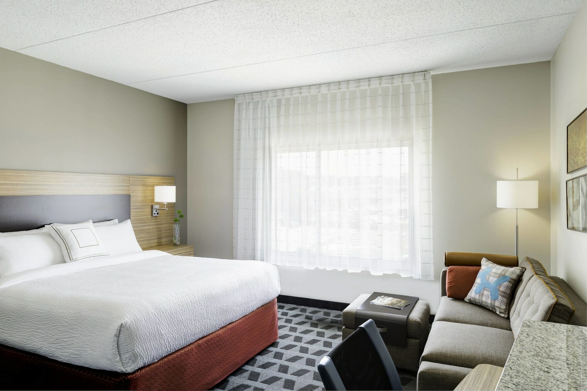 Towneplace Suites By Marriott Portland Beaverton Exterior photo